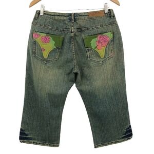 PZI Jeans Women's Capris Size 12 Rose Embroidered Distressed Wash Low Rise